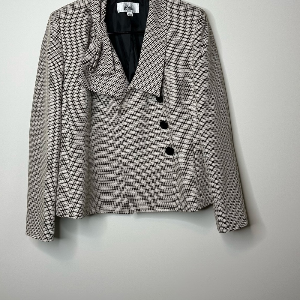 Le Suit Black and White Patterned Blazer